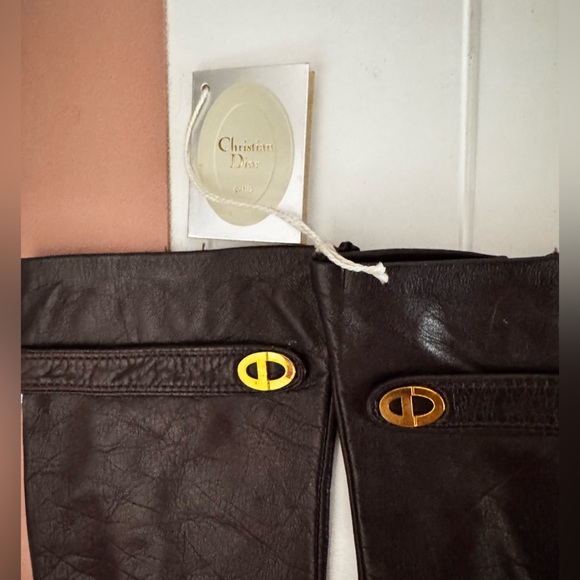 New Vintage Dior Leather Gloves - Picture 3 of 6